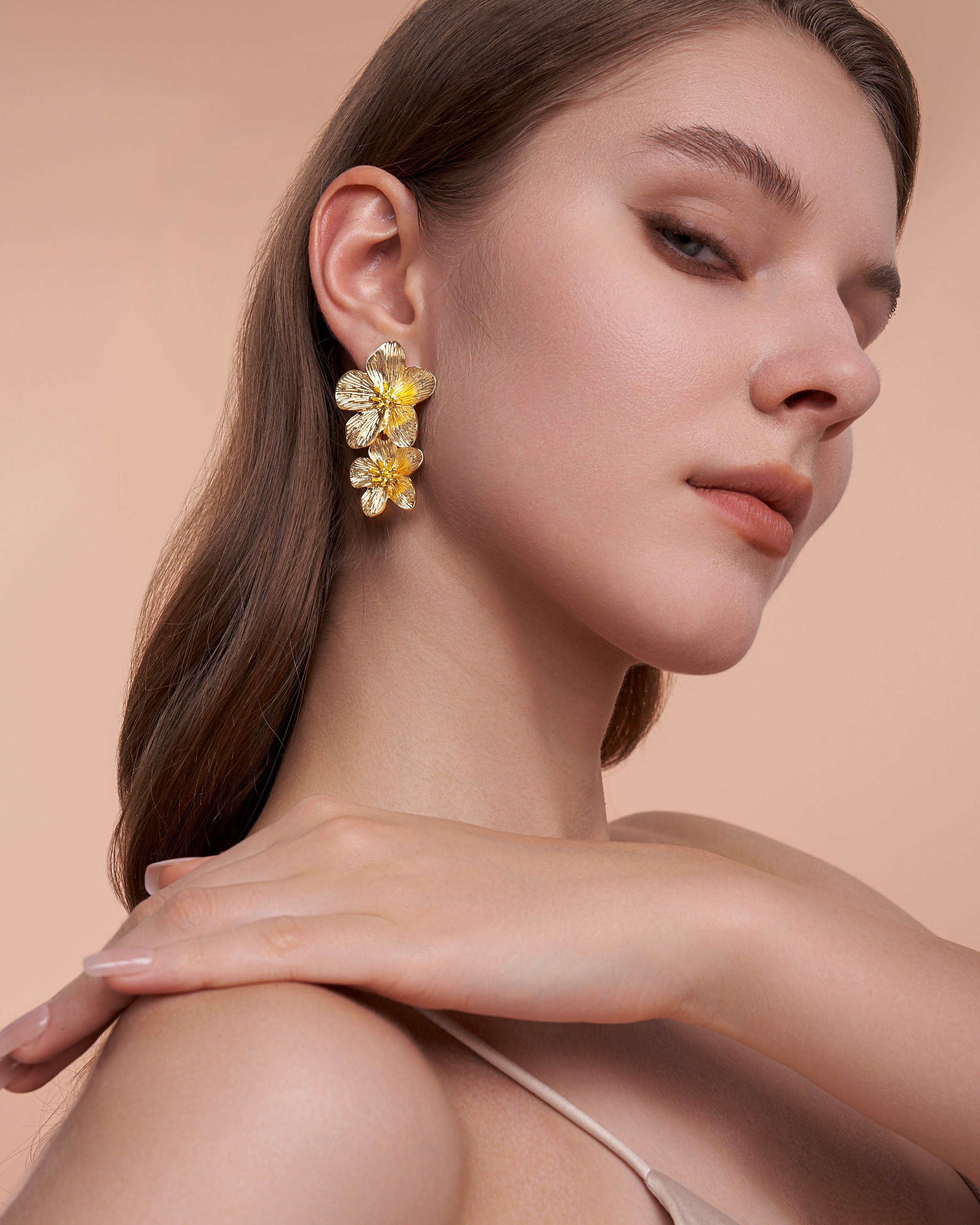 Two Tier Blooming Floral Earrings In Gold Tone
