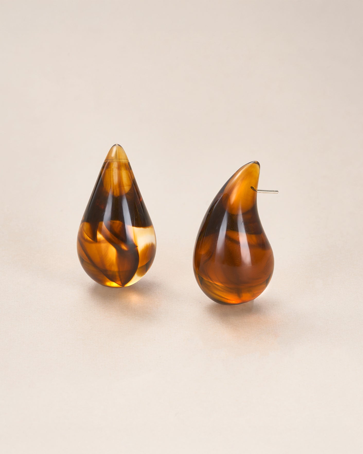 Brown Resin Swirl Teardrop Stud Earrings