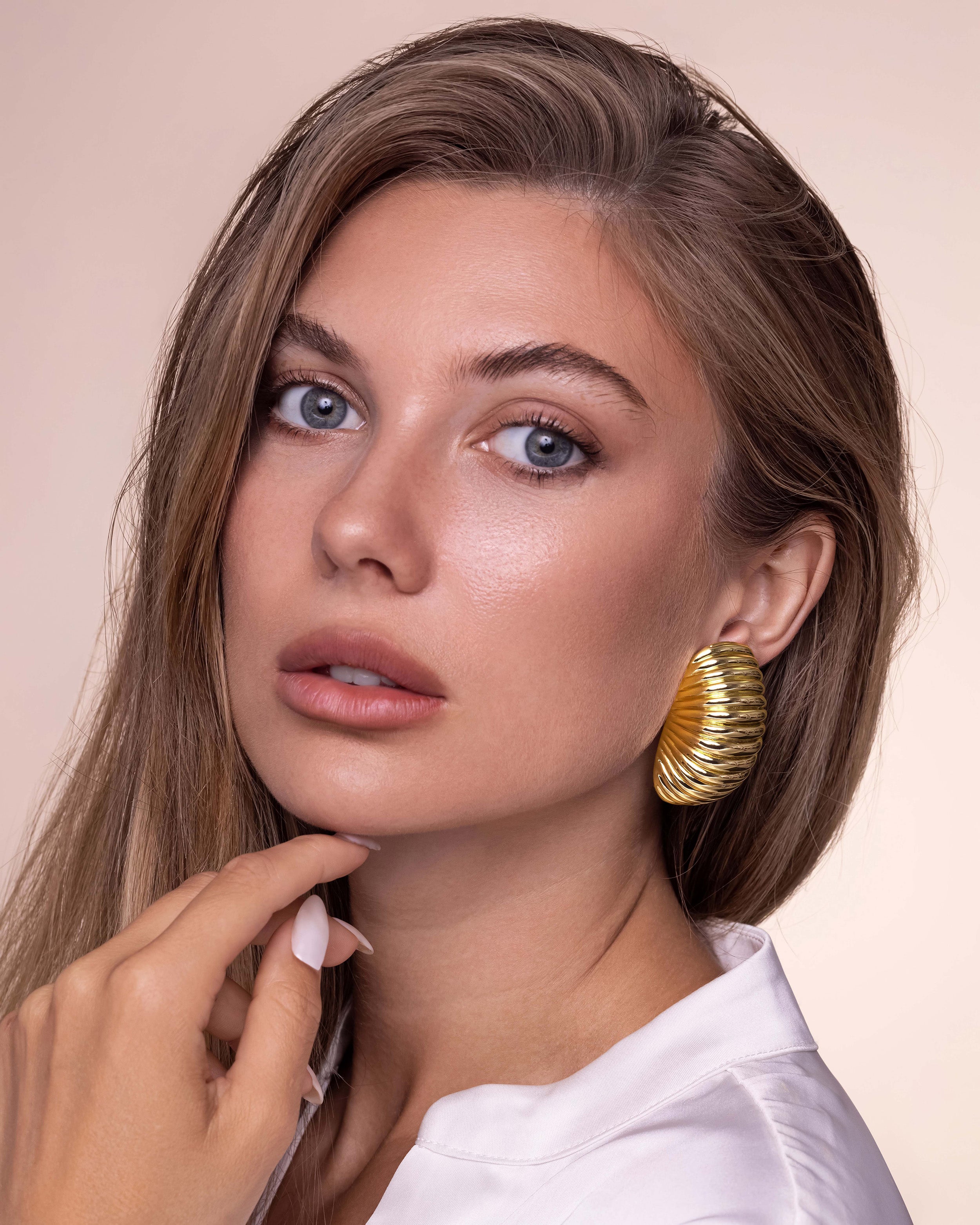 Extra Large Clip On Earrings In Gold Tone Ribbed Pattern Design
