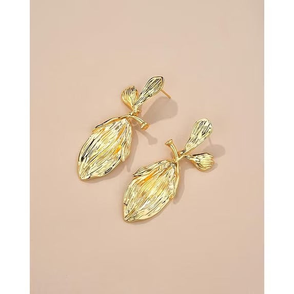 SNGIA 18K Gold Plated Tulip Petal Dangle Earrings for Women, Floral Statement Drop Jewelry