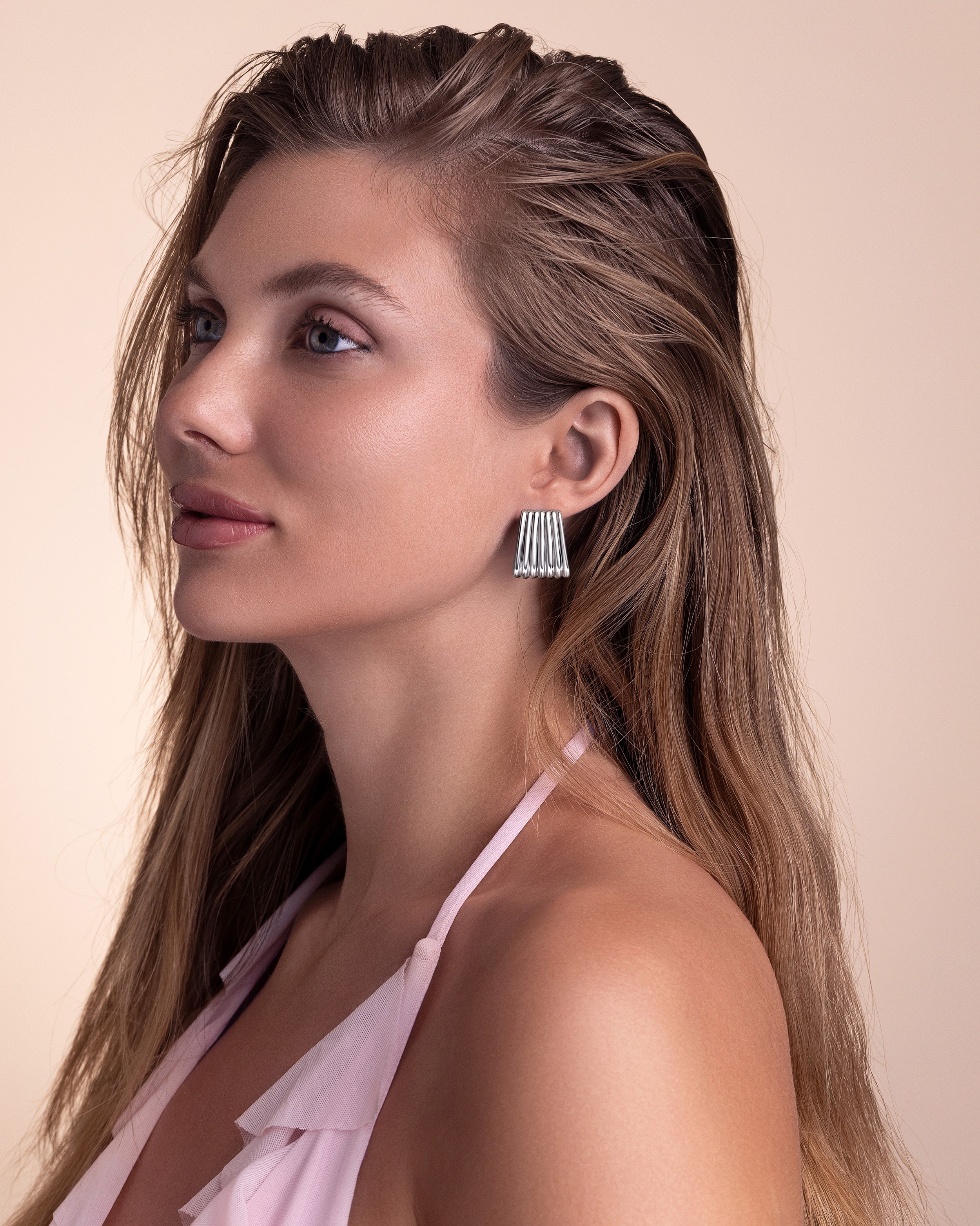 Square Trapezoid White Gold Ribbed Chunky Stud Earrings