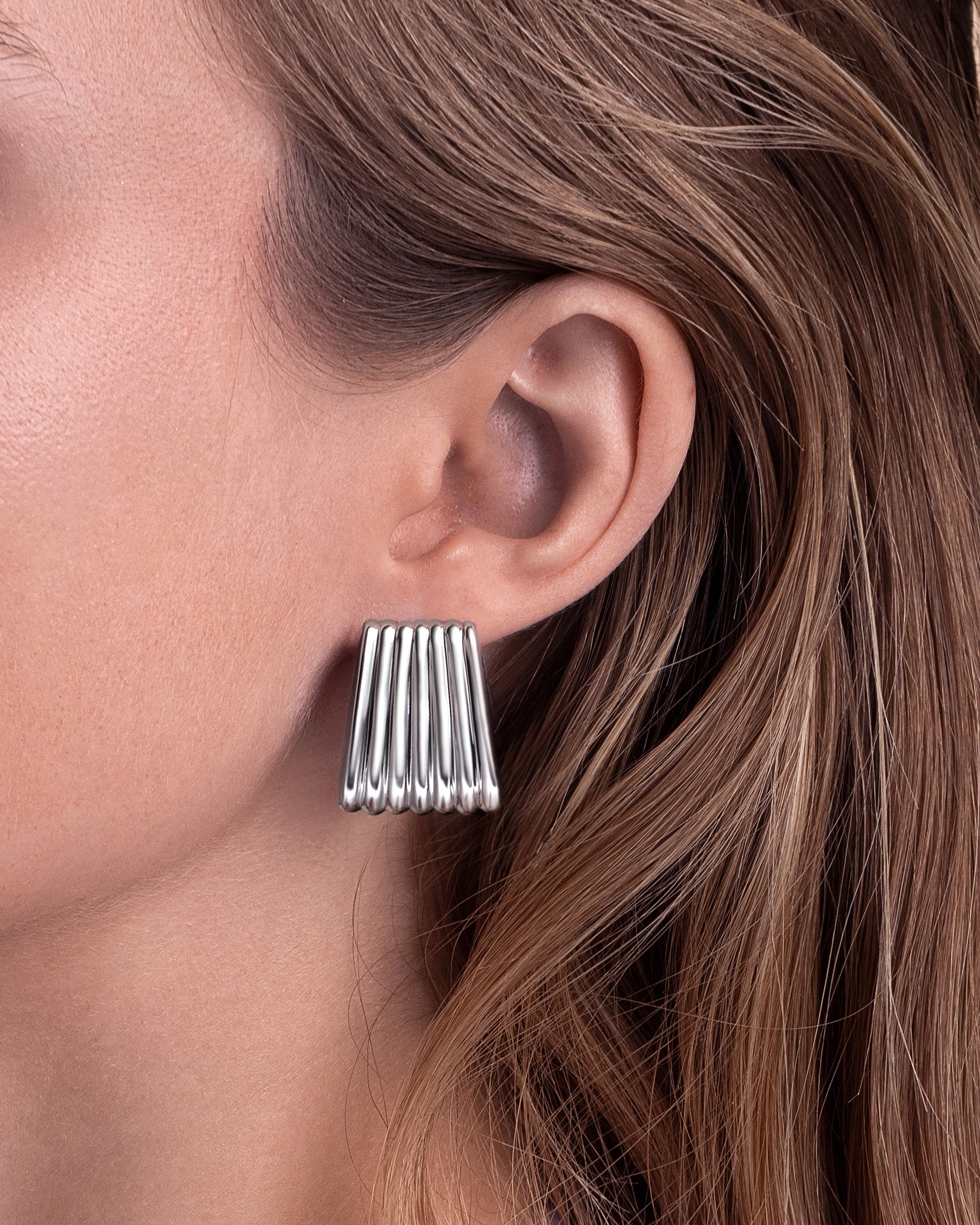 Square Trapezoid White Gold Ribbed Chunky Stud Earrings