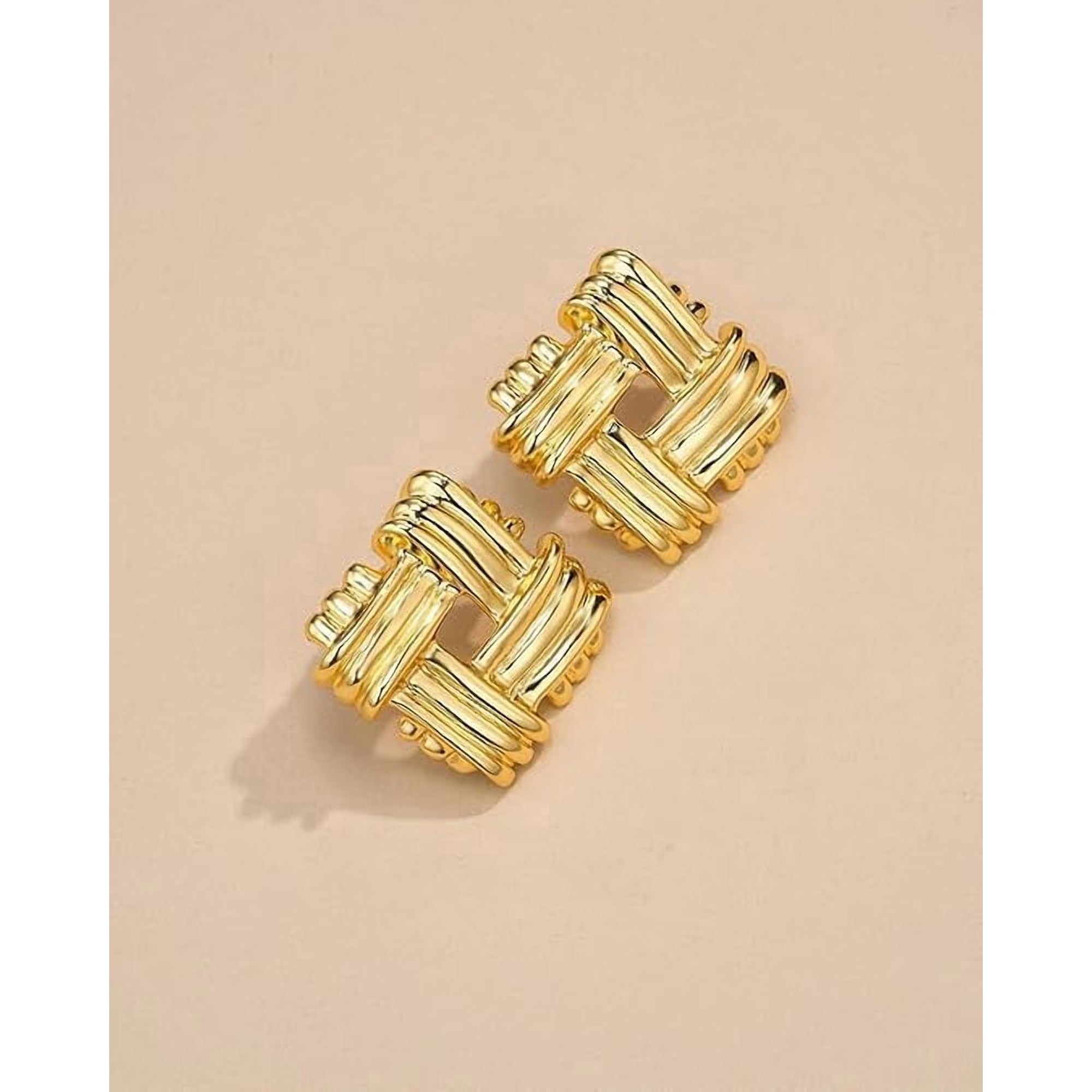 SNGIA 18K Gold Plated Ribbed Square Statement Stud Earrings for Women, Geometric Vintage Style