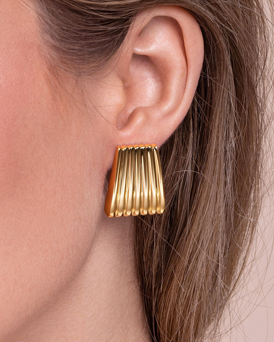 Square Trapezoid Chunky Stud Earrings In Gold Tone Ribbed Style