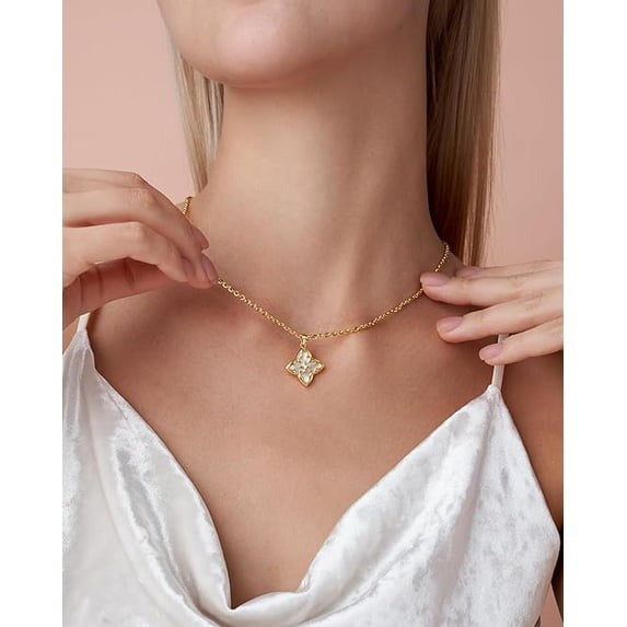 SNGIA 18K Gold Plated Clover Pendant Necklace for Women, Adjustable Chain, Women, Adjustable Chain, Mother of Pearl