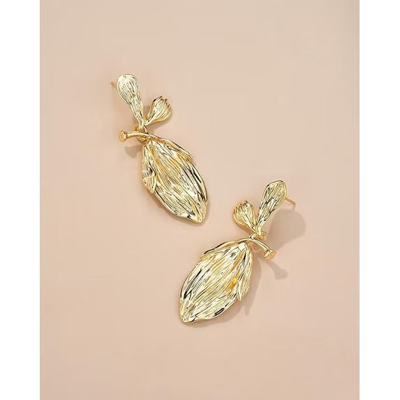SNGIA 18K Gold Plated Tulip Petal Dangle Earrings for Women, Floral Statement Drop Jewelry