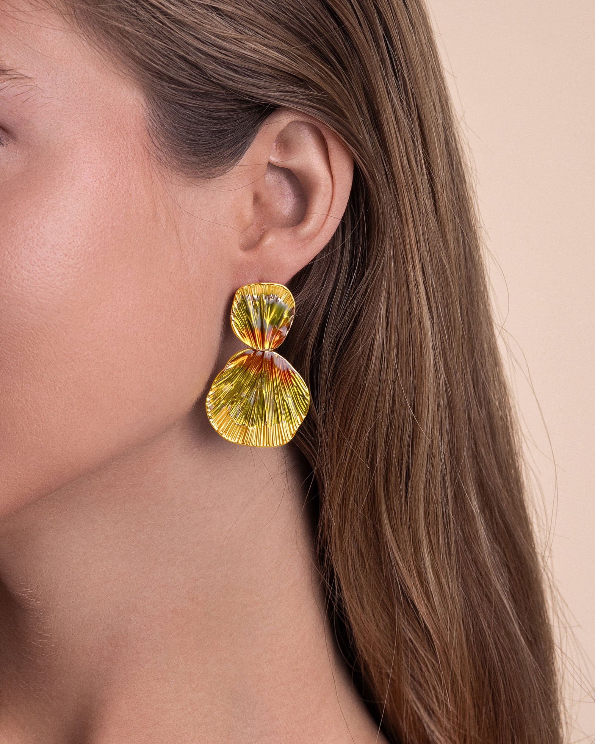 Ribbed Enamel Dangle Earrings In Maple Boho Style