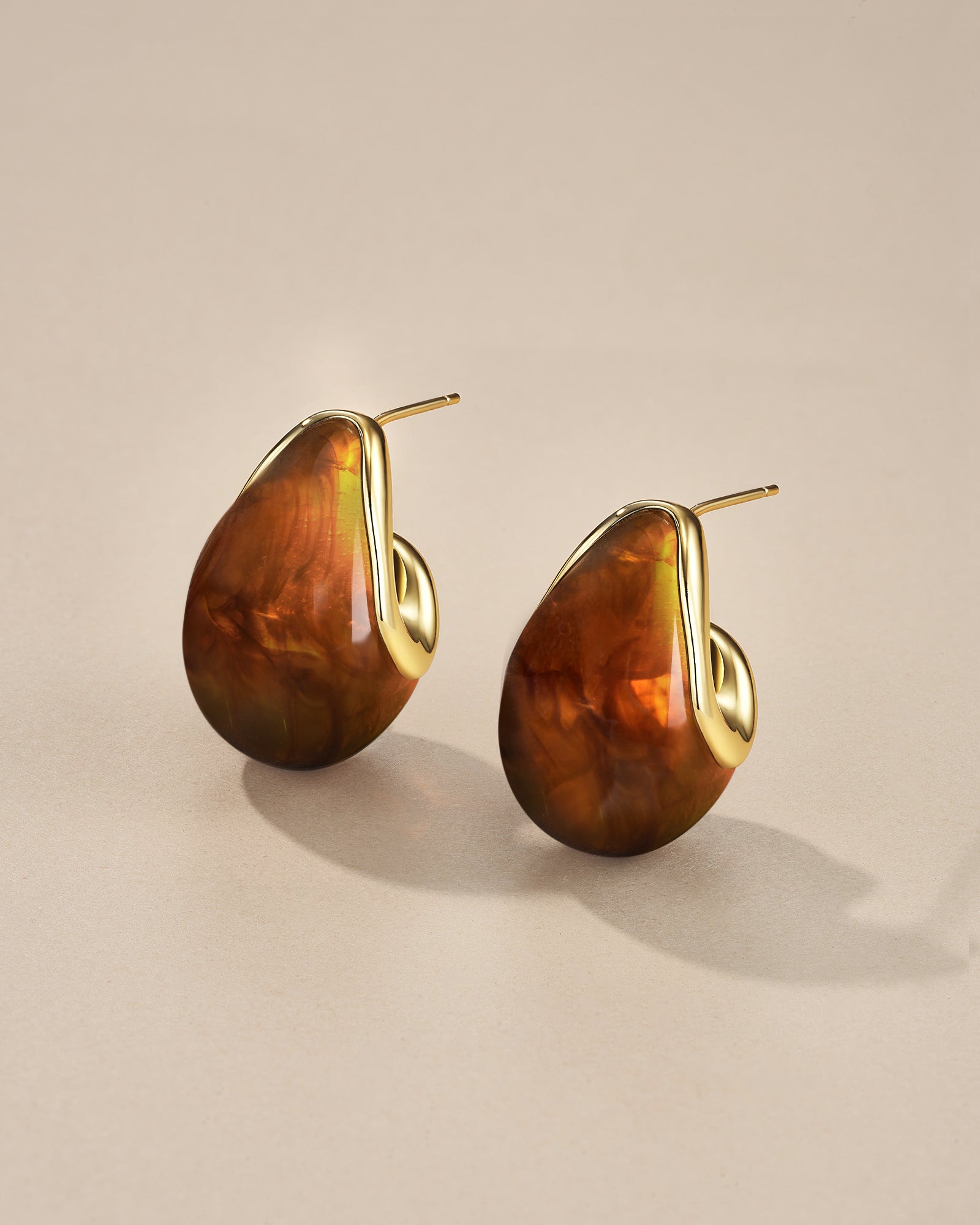 C Shape Teardrop Dangle Earrings In Gold Tone Brown Resin Style