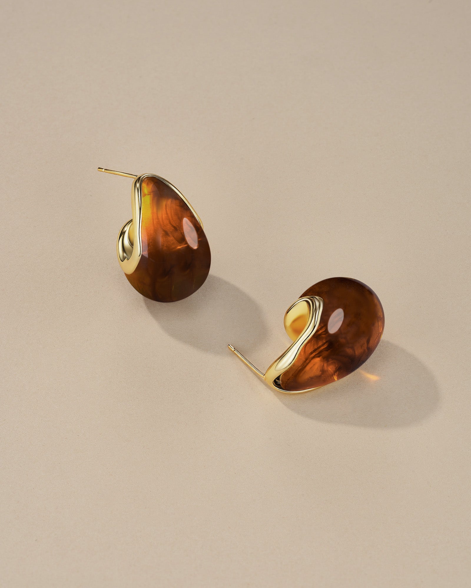 C Shape Teardrop Dangle Earrings In Gold Tone Brown Resin Style