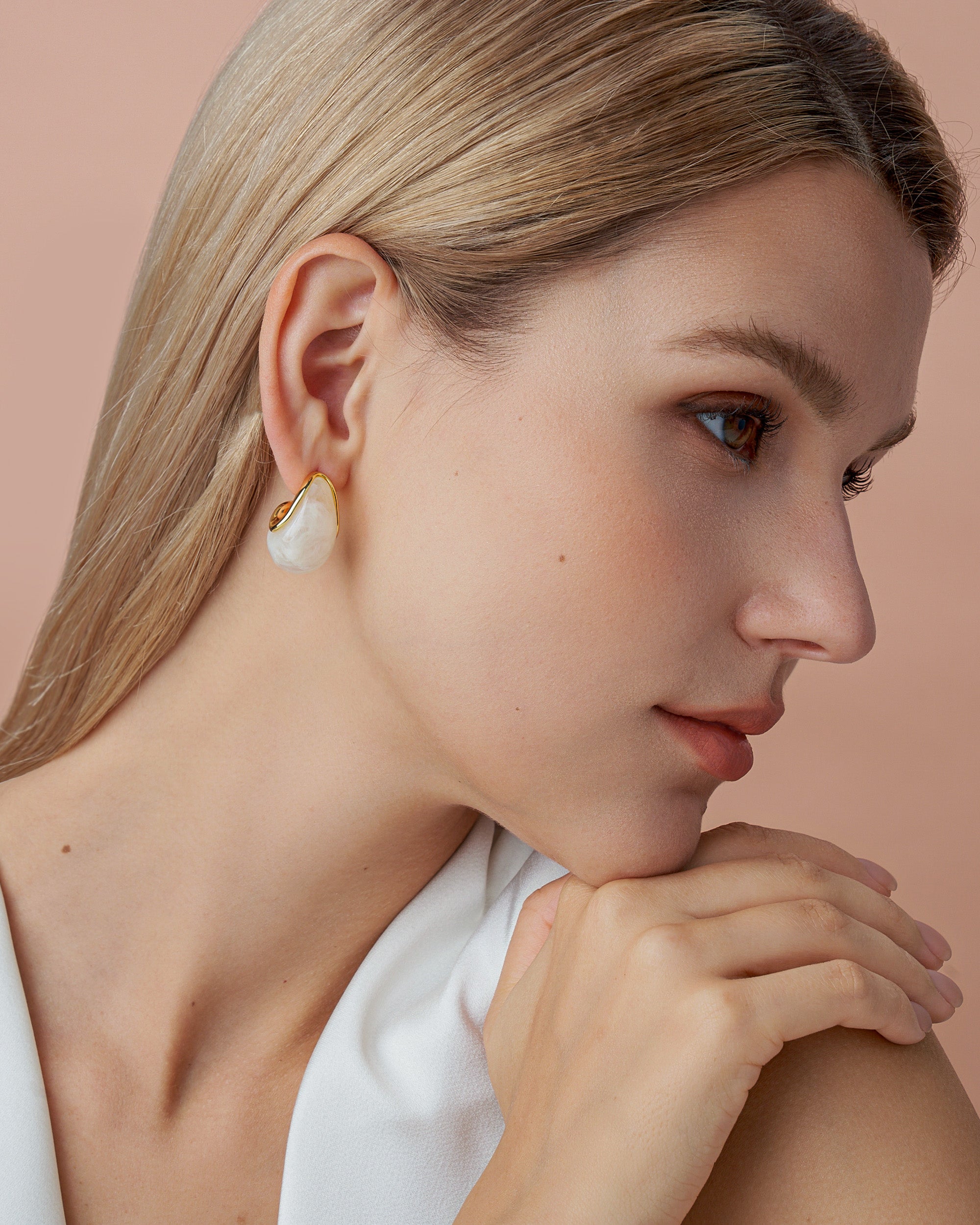 Gold Resin C Shape Teardrop Dangle Earrings - Cotton