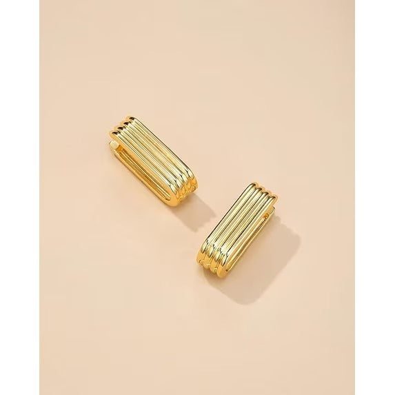 SNGIA 18K Gold Plated Ribbed Oval Hoop Earrings for Women, Chunky Geometric Statement Studs