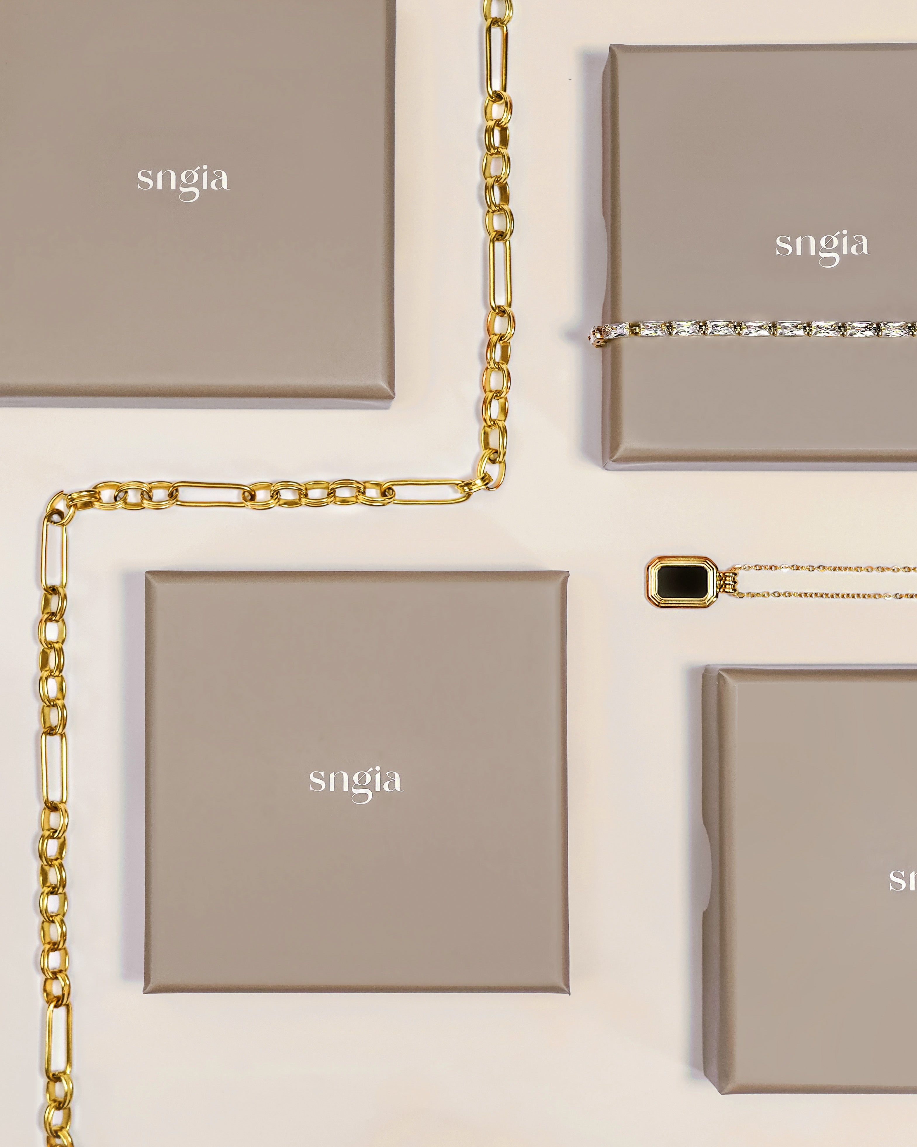 Gold Boho Ribbed Enamel Dangle Earrings - Sunburst