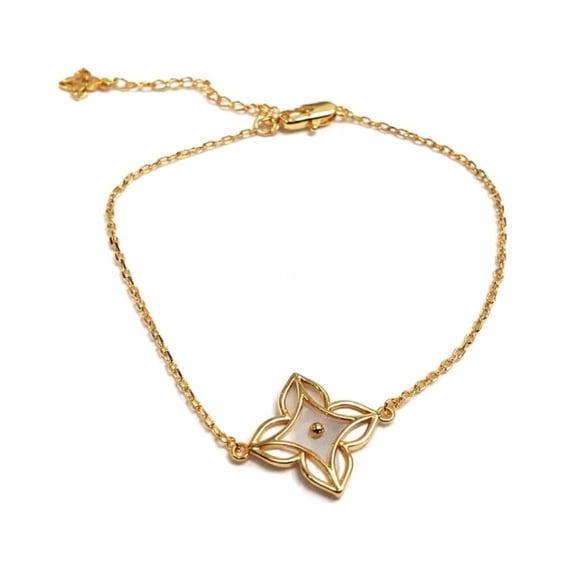 Women’s Gold Tone Floral Chain Bracelet with White Accent Center and Lobster Clasp