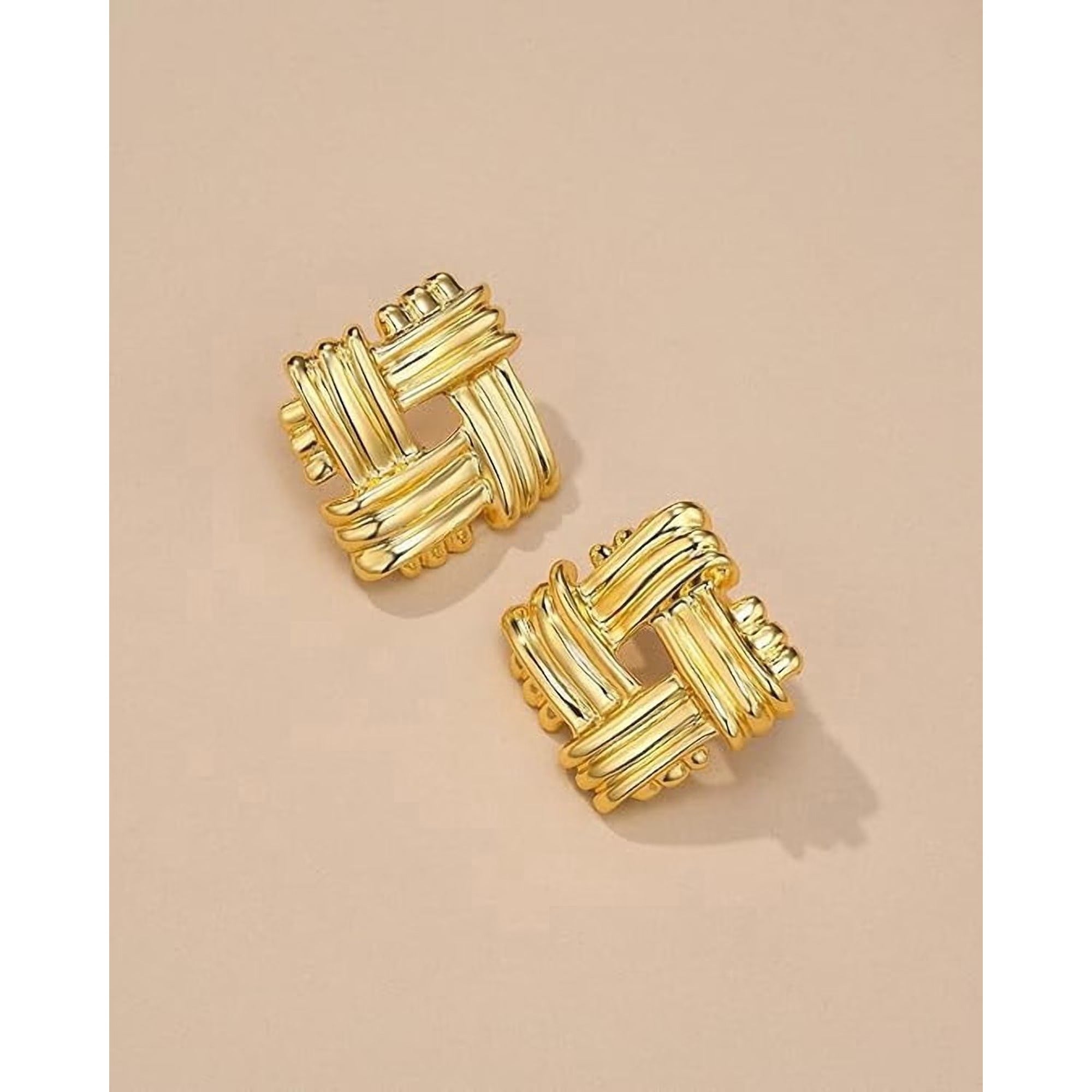 SNGIA 18K Gold Plated Ribbed Square Statement Stud Earrings for Women, Geometric Vintage Style